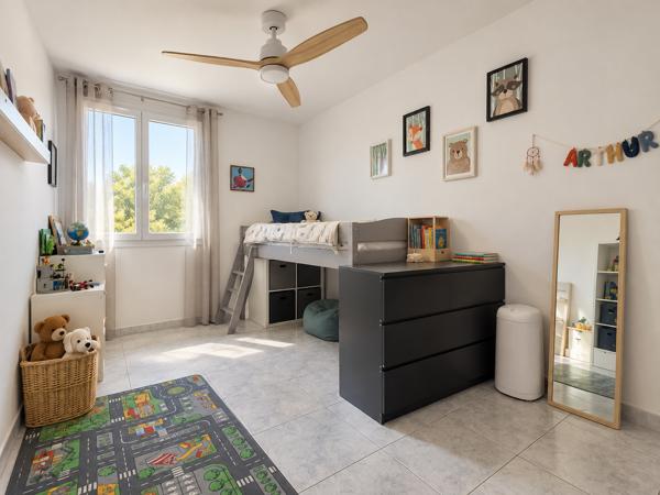 LUMINEUX APPARTEMENT 5 PIECES 90M2 AVEC ASCENCEUR