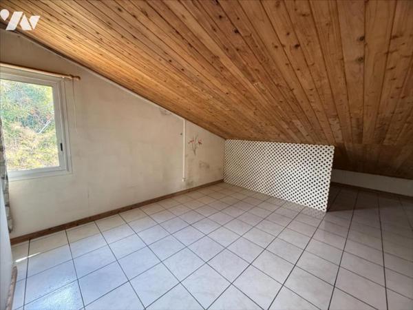 LE TAMPON LA POINTE Villa sur  Grand Terrain Arboré