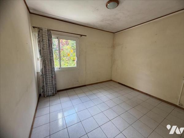 LE TAMPON LA POINTE Villa sur  Grand Terrain Arboré