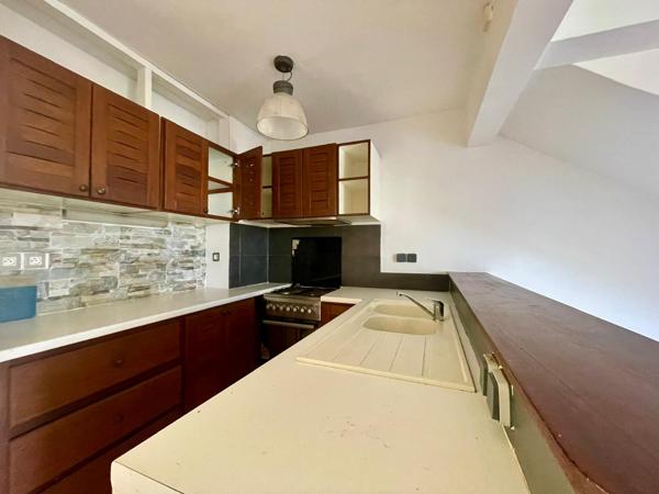 DUPLEX T3 AVEC JARDIN ET STATIONNEMENT
