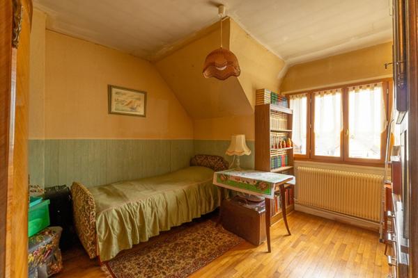 Maison Guerigny, 4 chambres, proche commerces, a 15 minutes de NEVERS et proche autoroute