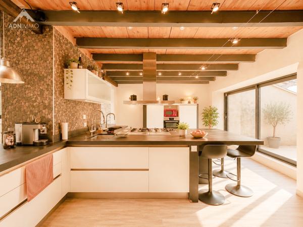 Maison 8 Pièces 420 m2