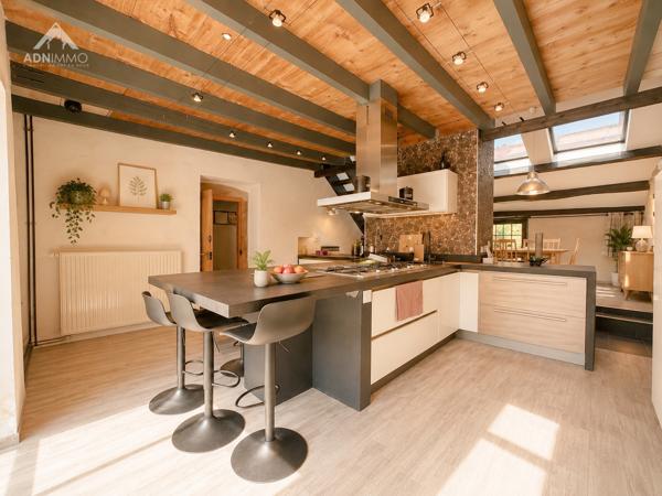 Maison 8 Pièces 420 m2