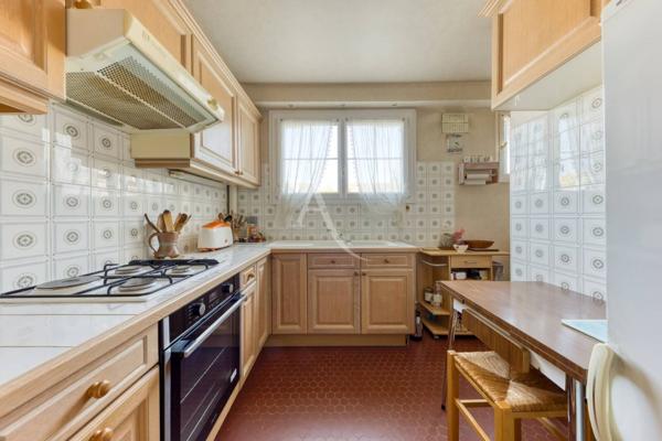 Maison Pontault Combault 5 pièce(s) 107.6 m2