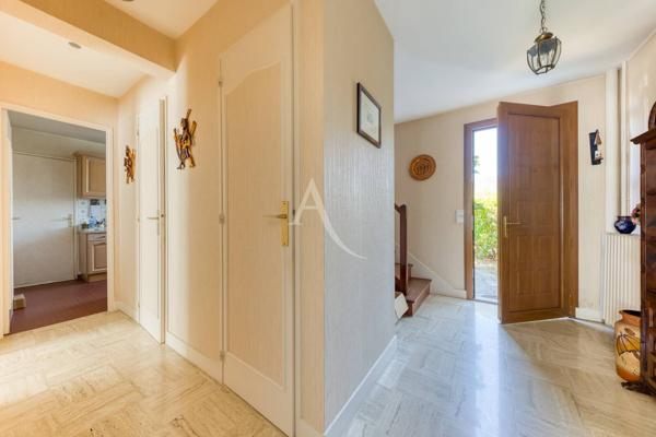 Maison Pontault Combault 5 pièce(s) 107.6 m2