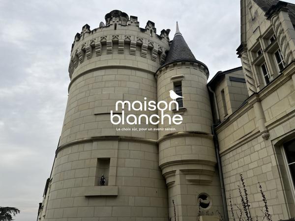 Château Historique d’Exception avec Domaine Viticole