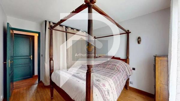 Vente                                                      Maison
                        
                     7 pièces                      150 m2                     à Verneuil-sur-Seine