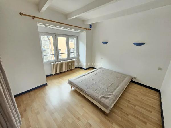Location                                                      Maison
                        
                     6 pièces                      112 m2                     à Belle-Isle-en-Terre