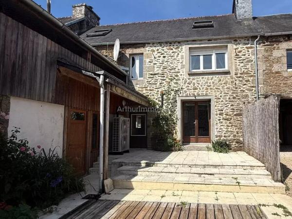 Location                                                      Maison
                        
                     6 pièces                      112 m2                     à Belle-Isle-en-Terre