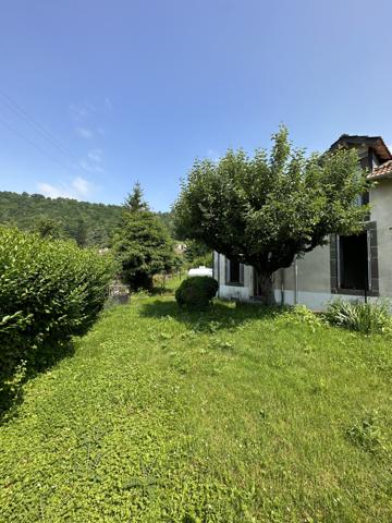 MAISON 4 PIECES - 15130 SAINT SIMON