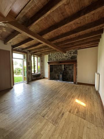 MAISON 4 PIECES - 15130 SAINT SIMON