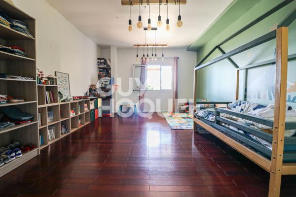 PROPRIETE - 220m2 - GUY HOQUET