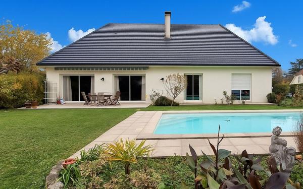 Maison à vendre    5 pièces •  Montardon