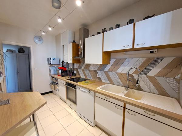 Appartement 3 pièce(s) 2 chambre(s) 85 m²