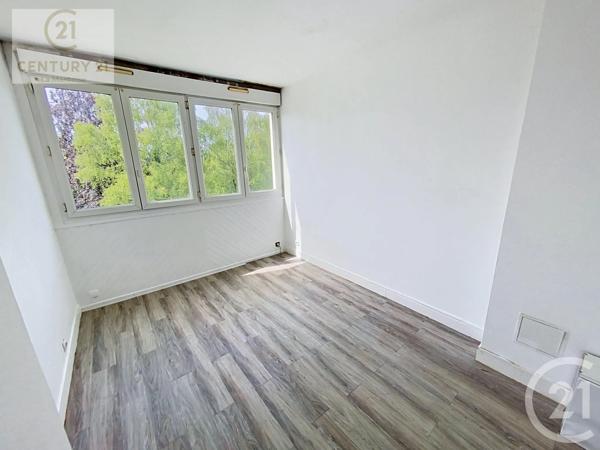 Appartement F4 à vendre  4 pièces - 78,02 m 2   LIMAY  - 78