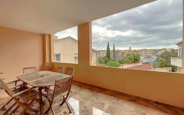 Appartement à vendre    5 pièces • 165 m2 Martigues