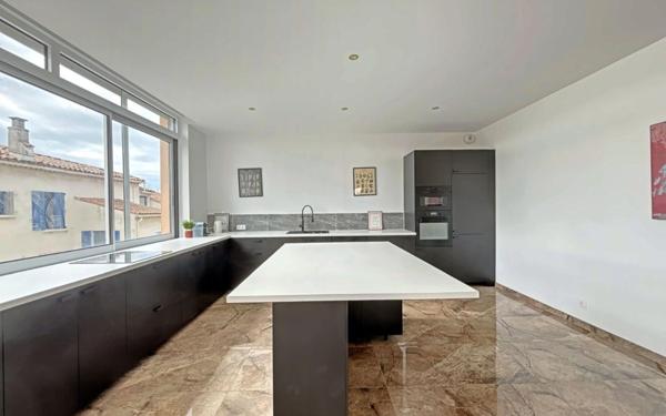 Appartement à vendre    5 pièces • 165 m2 Martigues