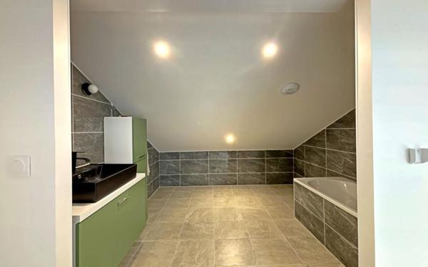 Appartement à vendre    5 pièces • 165 m2 Martigues