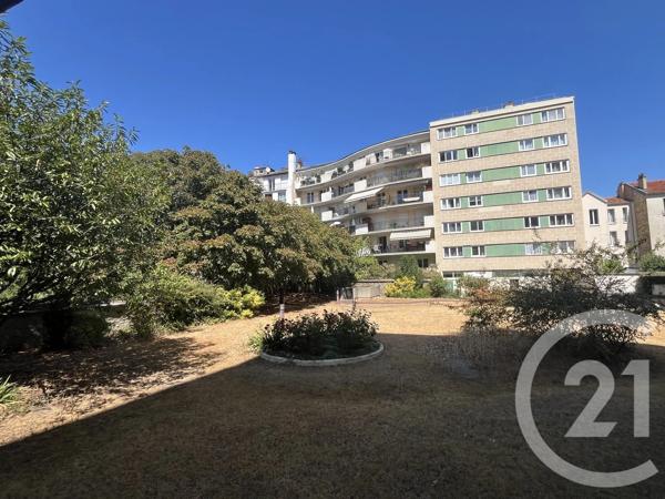 Appartement F2 à vendre  2 pièces - 43 m 2   PUTEAUX  - 92