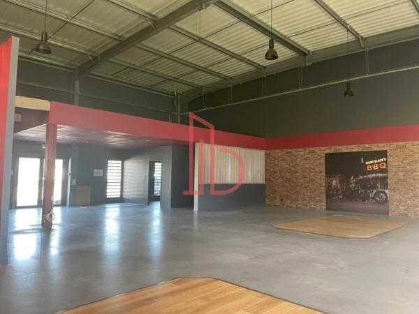 Local Commercial de 700 m² à louer à Bordeaux Ouest-Merignac