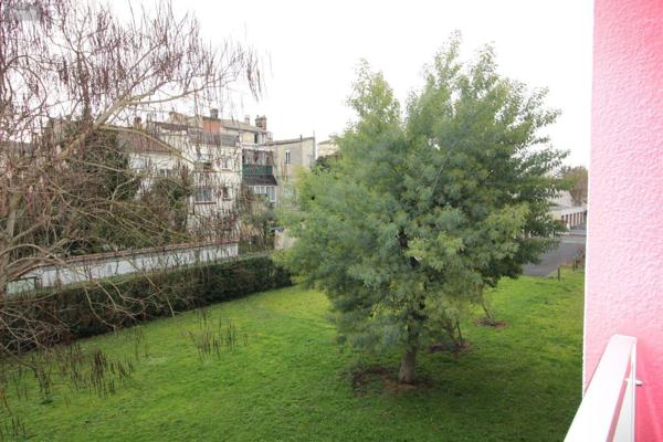 Appartement à rénover à vendre à Bordeaux en Gironde (33000), ref : 022/1226 Appartement à rénover à vendre à Bordeaux en Gironde (33000), ref : 022/1226