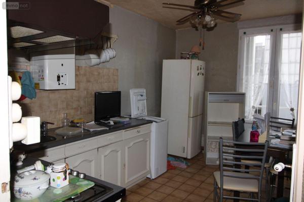 Appartement à rénover à vendre à Bordeaux en Gironde (33000), ref : 022/1226 Appartement à rénover à vendre à Bordeaux en Gironde (33000), ref : 022/1226