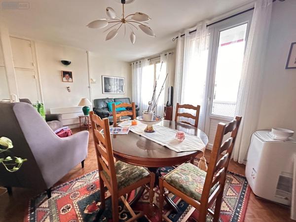 Appartement à rénover à vendre à Bordeaux en Gironde (33000), ref : 022/1226 Appartement à rénover à vendre à Bordeaux en Gironde (33000), ref : 022/1226