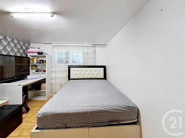 Maison à vendre  5 pièces - 107,15 m 2   COMBS LA VILLE  - 77