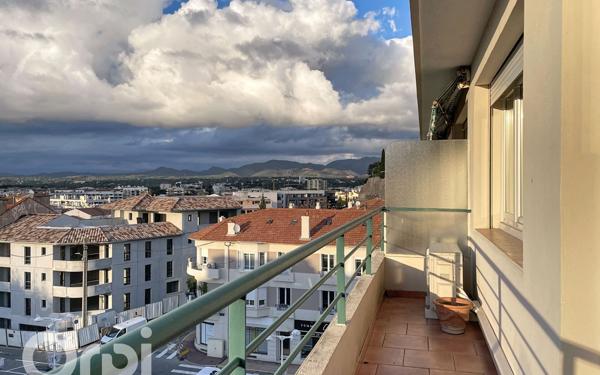 Appartement à vendre    3 pièces • 80,01 m2 Saint-Raphaël