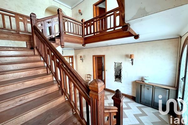 Maison 9 pièces de 270 m² à Fougax-et-Barrineuf (09300)