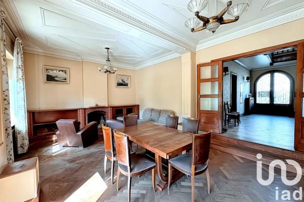 Maison 9 pièces de 270 m² à Fougax-et-Barrineuf (09300)