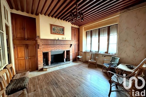 Maison 9 pièces de 270 m² à Fougax-et-Barrineuf (09300)