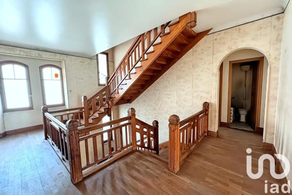 Maison 9 pièces de 270 m² à Fougax-et-Barrineuf (09300)