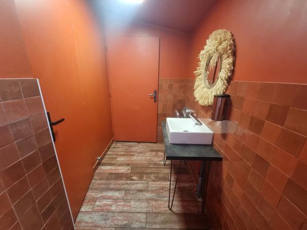 ILE D'OLERON (17) A Vendre Murs & Fonds commerce restaurant emplacement n°1 Port de LA COTINIERE