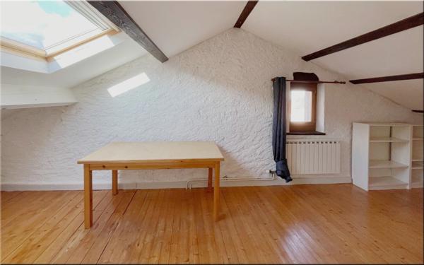 Maison à vendre 6 pièces THOIRY (01) Maison de village de charme - 240 m² habitables - Jardin - Grange