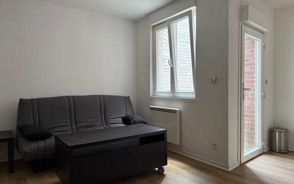 Appartement à louer    1 pièce •  La Chapelle-d'Armentières