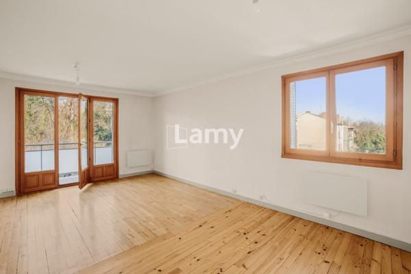 Appartement traversant+cave