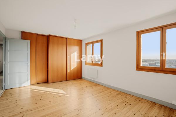 Appartement traversant+cave