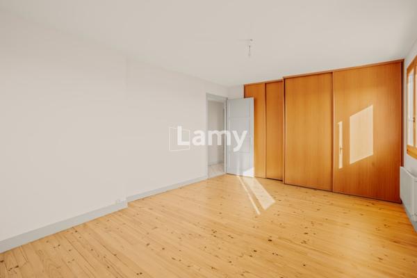 Appartement traversant+cave