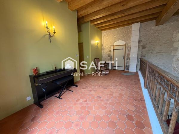 Ancien Hospice entièrement rénové en 2023.