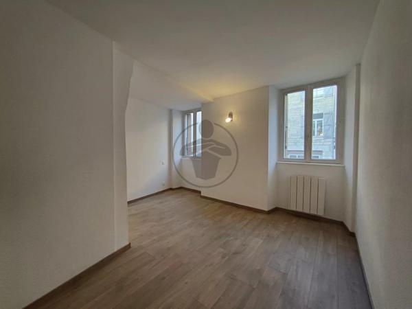 Vente                                                      Appartement
                        
                     3 pièces                      67 m2                     à Baume-les-Dames