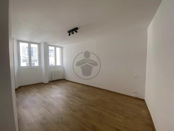Vente                                                      Appartement
                        
                     3 pièces                      67 m2                     à Baume-les-Dames