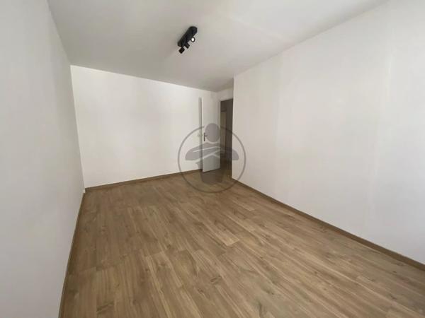 Vente                                                      Appartement
                        
                     3 pièces                      67 m2                     à Baume-les-Dames