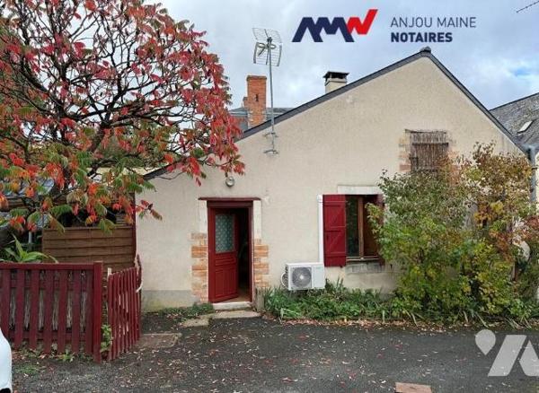 MALICORNE SUR SARTHE : MAISON DE BOURG avec jardin