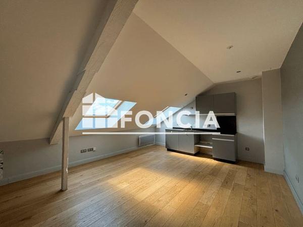 Location Appartement 2 pièces 35 m² - 8 RUE MARIE-VIRGINIE VASLIN Blois 41000