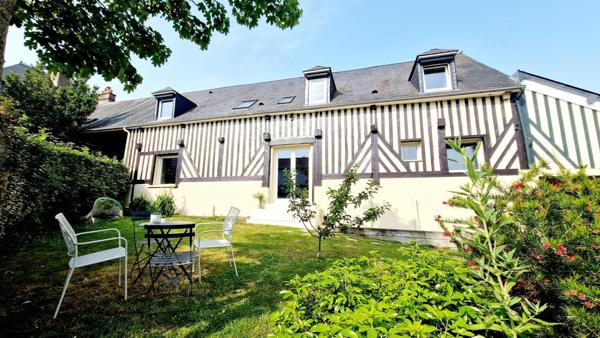 Anciennes écuries royales - 186m2 - 6 chambres - Terrain 724m2