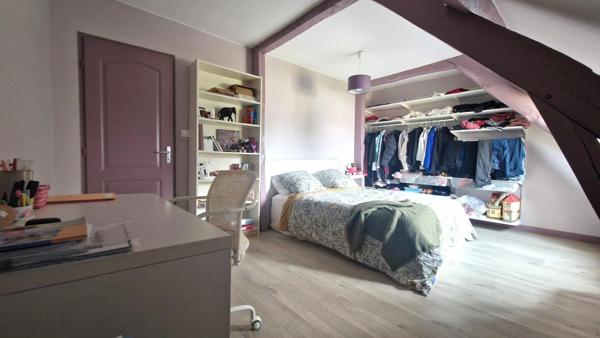 Anciennes écuries royales - 186m2 - 6 chambres - Terrain 724m2