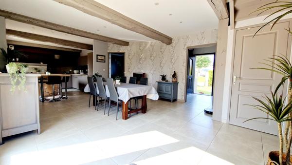 Anciennes écuries royales - 186m2 - 6 chambres - Terrain 724m2