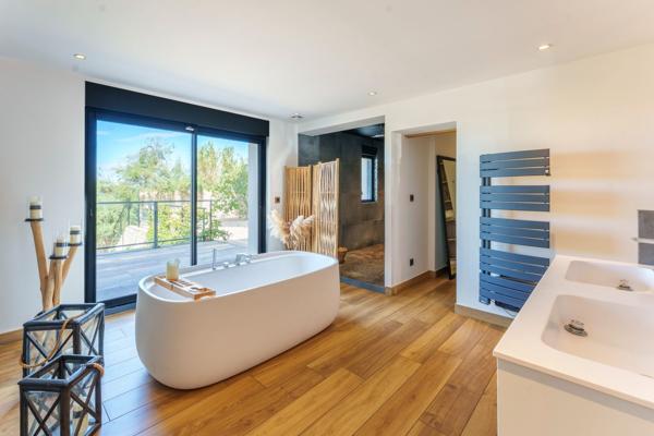 Vente Maison de luxe Sète 10 Pièces 494 m²