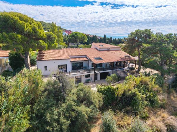 Vente Maison de luxe Sète 10 Pièces 494 m²